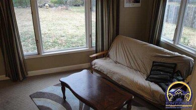 2016 SW Pembroke Ln, Topeka, KS 66604 - photo 5