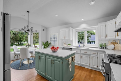 5553 Fenway Ct, Saint Paul, MN 55110 - photo 7