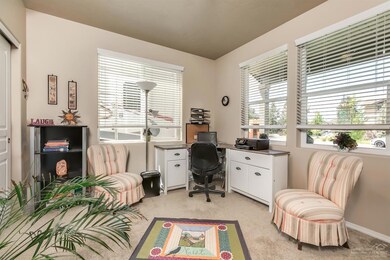 20555 Goldenrod Ln, Bend, OR 97702 - photo 3