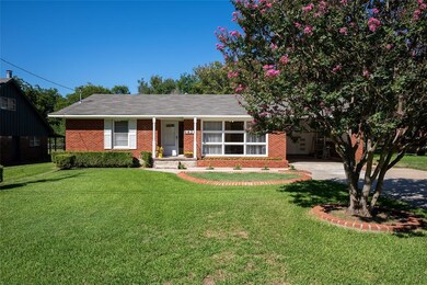 1621 Old Denton Rd, Gainesville, TX 76240 - photo 2