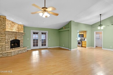 25900 Cumberland Rd, Tehachapi, CA 93561 - photo 5