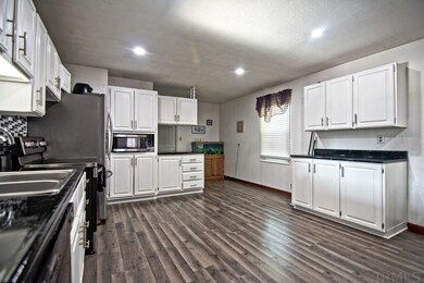2423 Frances Ave, Elkhart, IN 46517 - photo 2