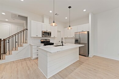 4109 Hare St unit D, Houston, TX 77020 - photo 4