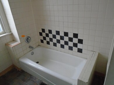 772 Berkeley bathroom