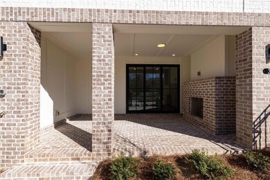 Front Terrace , Entry covered perfect for outdoor 