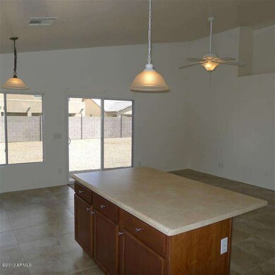 Family Room (Medium)