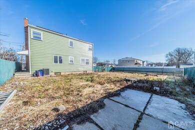 713 Franklin Dr, Perth Amboy, NJ 08861 - photo 4