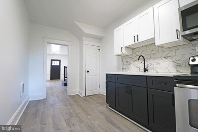 919 Elsinore Place, Chester, PA 19013 - photo 5