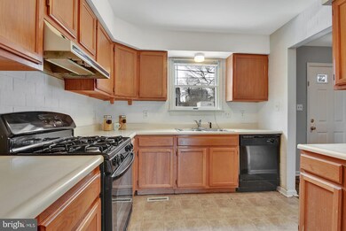 176 Wyoming Ave, Enola, PA 17025 - photo 4