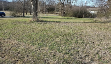 202 E John St, Henryetta, OK 74437 - photo 4