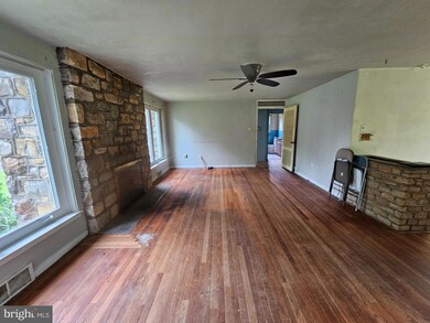 1053 W Mount Vernon St, Lansdale, PA 19446 - photo 6