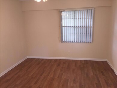 13350 SW 1st St unit P310, Pembroke Pines, FL 33027 - photo 7