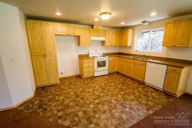 61123 Hamilton Ln, Bend, OR 97702 - photo 4