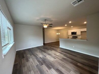 9749 Grosbeak Ln, Magnolia, TX 77354 - photo 2