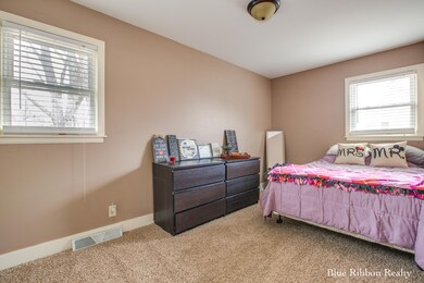 Blue Ribbon Realty-1266 Cavanagh-11