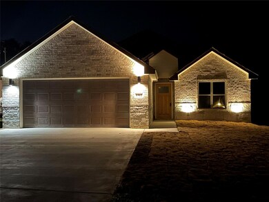 1312 Johnson Ave, Ennis, TX 75119 - photo 3