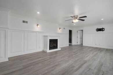 304 W 2nd St, Miller, MO 65707 - photo 5