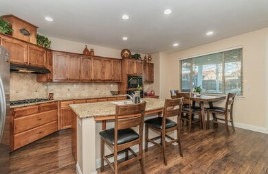 121222-1021-Simonian-Ave-Fowler-CA-08