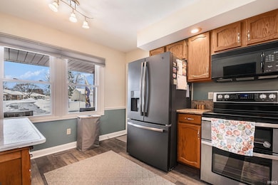 1927 E Farnsworth Dr, South Bend, IN 46614 - photo 7