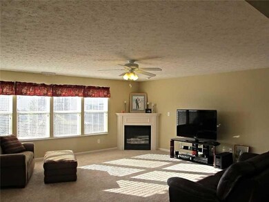 10857 Gunnison Ct, Fishers, IN 46038 - photo 3