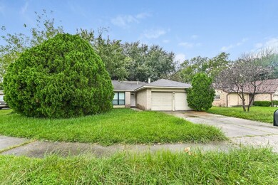 14111 Sandy Point Ln, Houston, TX 77066 - photo 2