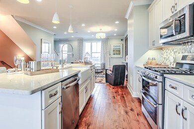 1071 Phinney Ln, Des Plaines, IL 60018 - photo 7