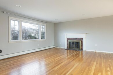 256 Fowler Rd Cape Elizabeth-large-003-0