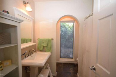 Guest Bath With Dual Sinks!