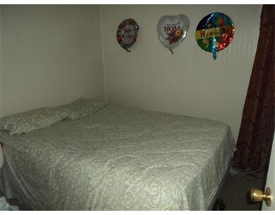 114 Ennell St, Lowell, MA 01850 - photo 5