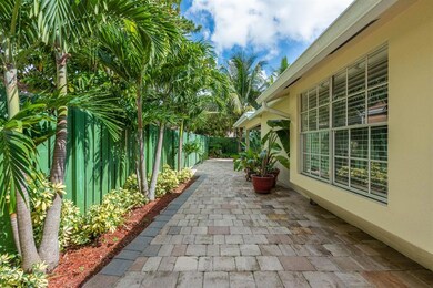 5617 Berry Blossom Way W, West Palm Beach, FL 33415 - photo 7