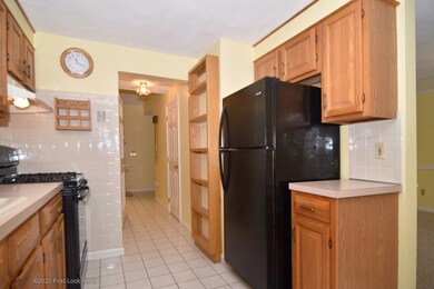 2303 Pinewood Dr unit 2303, Smithfield, RI 02917 - photo 5