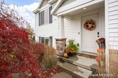 4-web-or-mls-850 Cosby Way-2