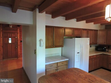 836 Eagles Nest Ln, Harpers Ferry, WV 25425 - photo 7