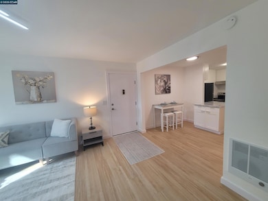 375 Camelback Rd unit 23, Pleasant Hill, CA 94523 - photo 4