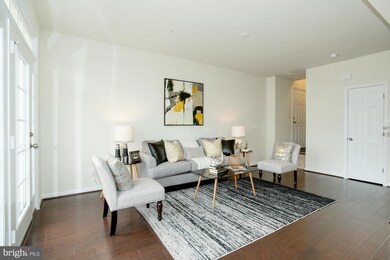 43395 Town Gate Square, Chantilly, VA 20152 - photo 6