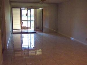 Livingroom dining area