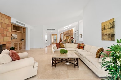 12_11918221_184021_184021-EI-112