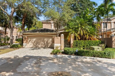 2649 Center Court Dr unit 27, Weston, FL 33332 - photo 2