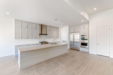 20-web-or-mls-705 W. Emerald Point Dr. S