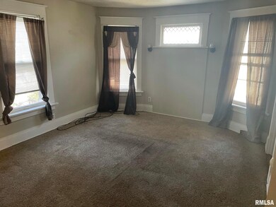 1120 Kirkwood Blvd unit 2, Davenport, IA 52803 - photo 4