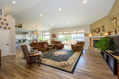 05 SW 35th Place