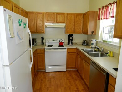 03 - Kitchen