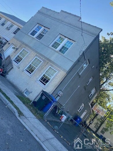 301 Fulton St, Woodbridge, NJ 07095 - photo 4