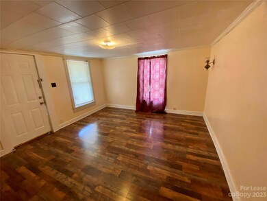 1021 8th St, Statesville, NC 28677 - photo 3