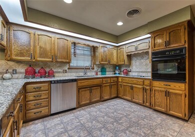 105 Falcon Rd, Elk City, OK 73644 - photo 7