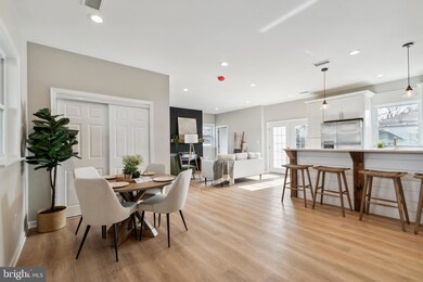 243 Alden Ave, Morrisville, PA 19067 - photo 2