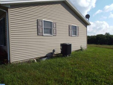 114 Weishample Rd, Hegins, PA 17938 - photo 6