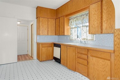 2002 Oakes Ave, Everett, WA 98201 - photo 4