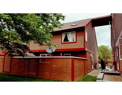 42 Meadow Pond Dr unit C, Leominster, MA 01453 - photo 2