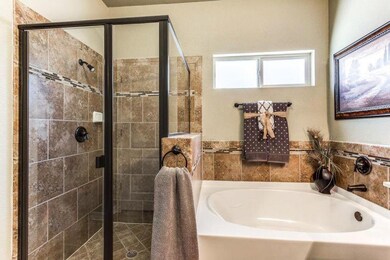 11569 Leonor Duran St, El Paso, TX 79927 - photo 7